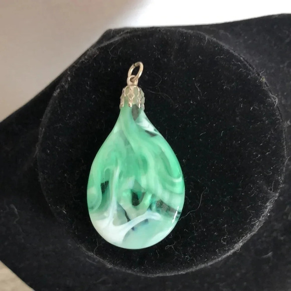Vtg  Swirl Glass Pendant - Picture 3 of 4